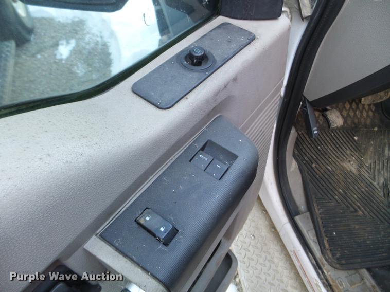 image for item EW9828 2008 Ford F450 Super Duty ambulance