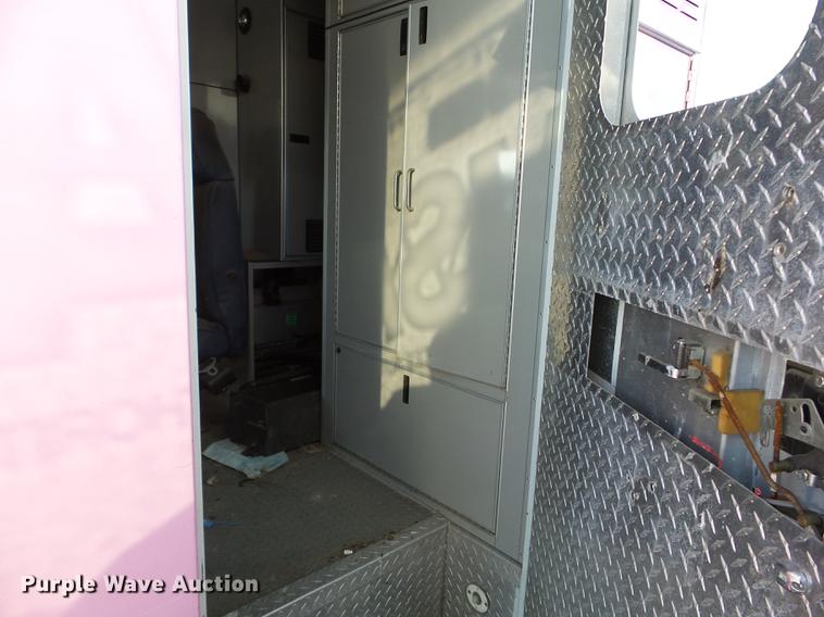 image for item EW9828 2008 Ford F450 Super Duty ambulance