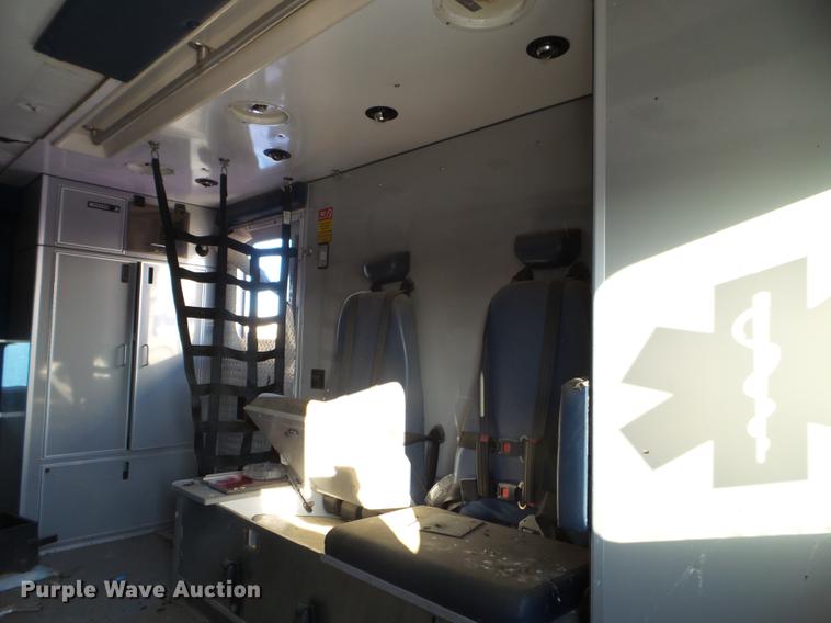 image for item EW9828 2008 Ford F450 Super Duty ambulance
