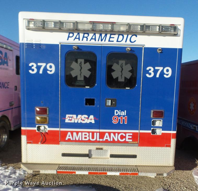 image for item EW9829 2009 Ford F450 Super Duty ambulance