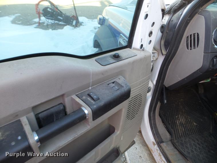 image for item EW9829 2009 Ford F450 Super Duty ambulance