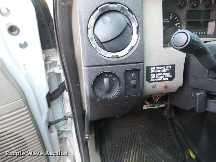 image for item EW9829 2009 Ford F450 Super Duty ambulance