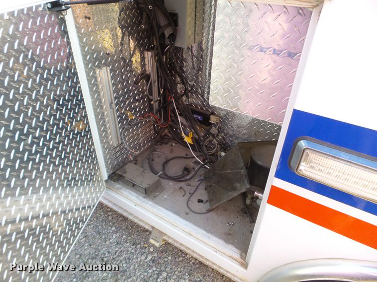 image for item EW9829 2009 Ford F450 Super Duty ambulance