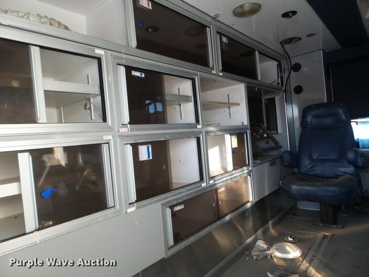 image for item EW9829 2009 Ford F450 Super Duty ambulance