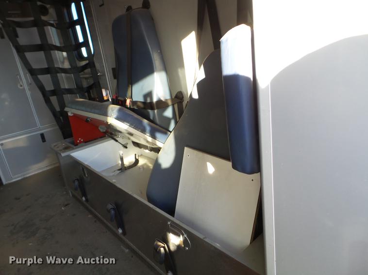 image for item EW9829 2009 Ford F450 Super Duty ambulance