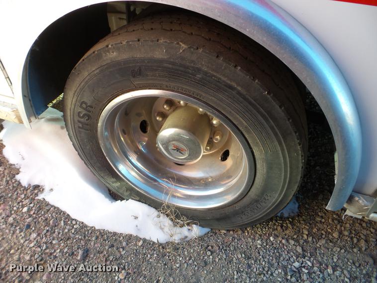 image for item EW9829 2009 Ford F450 Super Duty ambulance