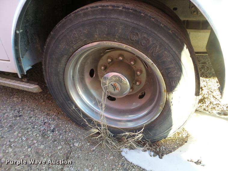 image for item EW9829 2009 Ford F450 Super Duty ambulance