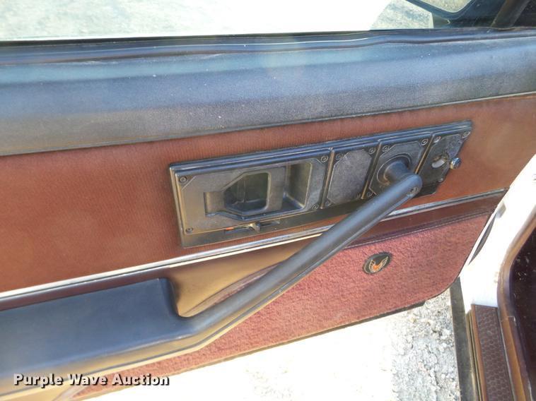 image for item EW9830 1987 Pontiac Firebird Trans Am