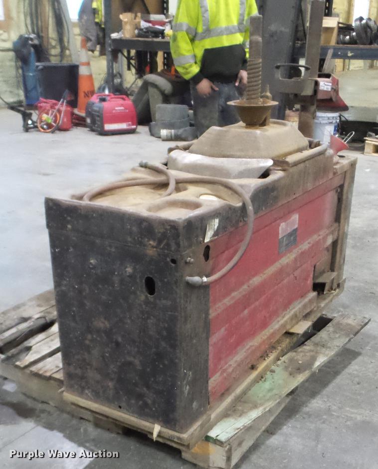 image for item EW9832 Coats 40-40A tire machine