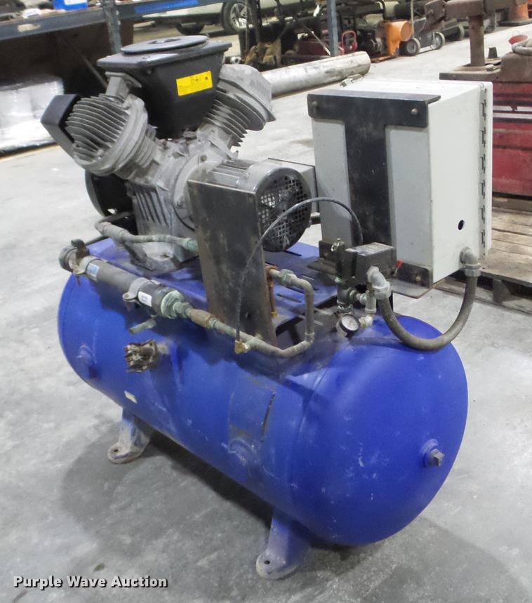 image for item EW9833 Air compressor