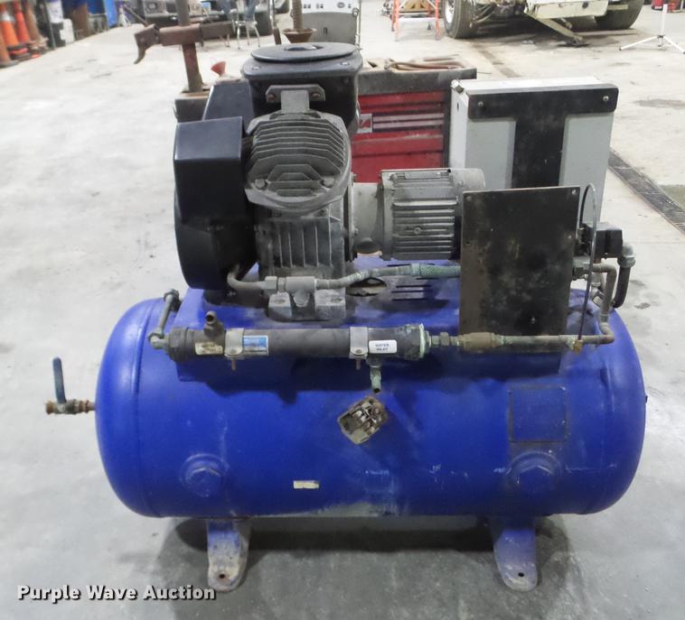 image for item EW9833 Air compressor