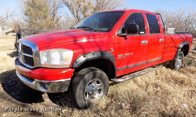 image for item FE9268 2006 Dodge Ram 2500 Lone Star Quad Cab pickup truck