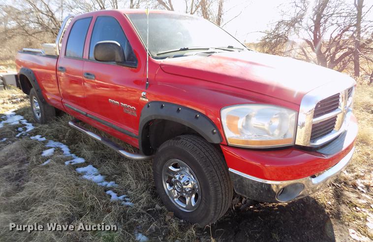 image for item FE9268 2006 Dodge Ram 2500 Lone Star Quad Cab pickup truck