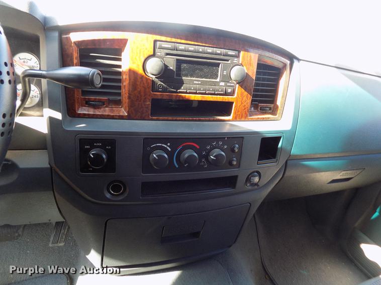 image for item FE9268 2006 Dodge Ram 2500 Lone Star Quad Cab pickup truck