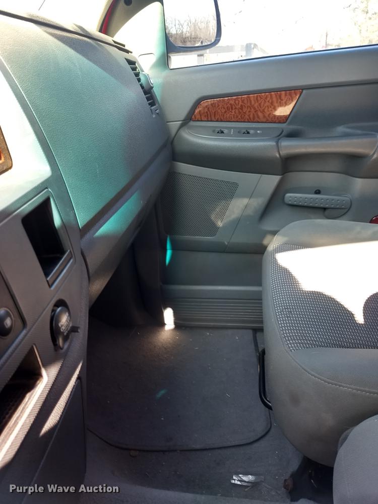 image for item FE9268 2006 Dodge Ram 2500 Lone Star Quad Cab pickup truck