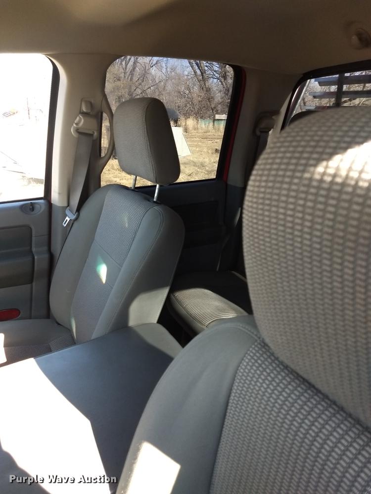 image for item FE9268 2006 Dodge Ram 2500 Lone Star Quad Cab pickup truck