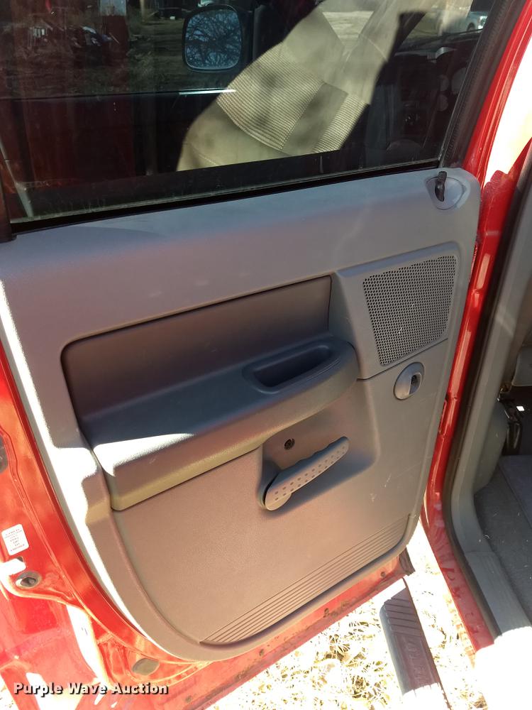 image for item FE9268 2006 Dodge Ram 2500 Lone Star Quad Cab pickup truck