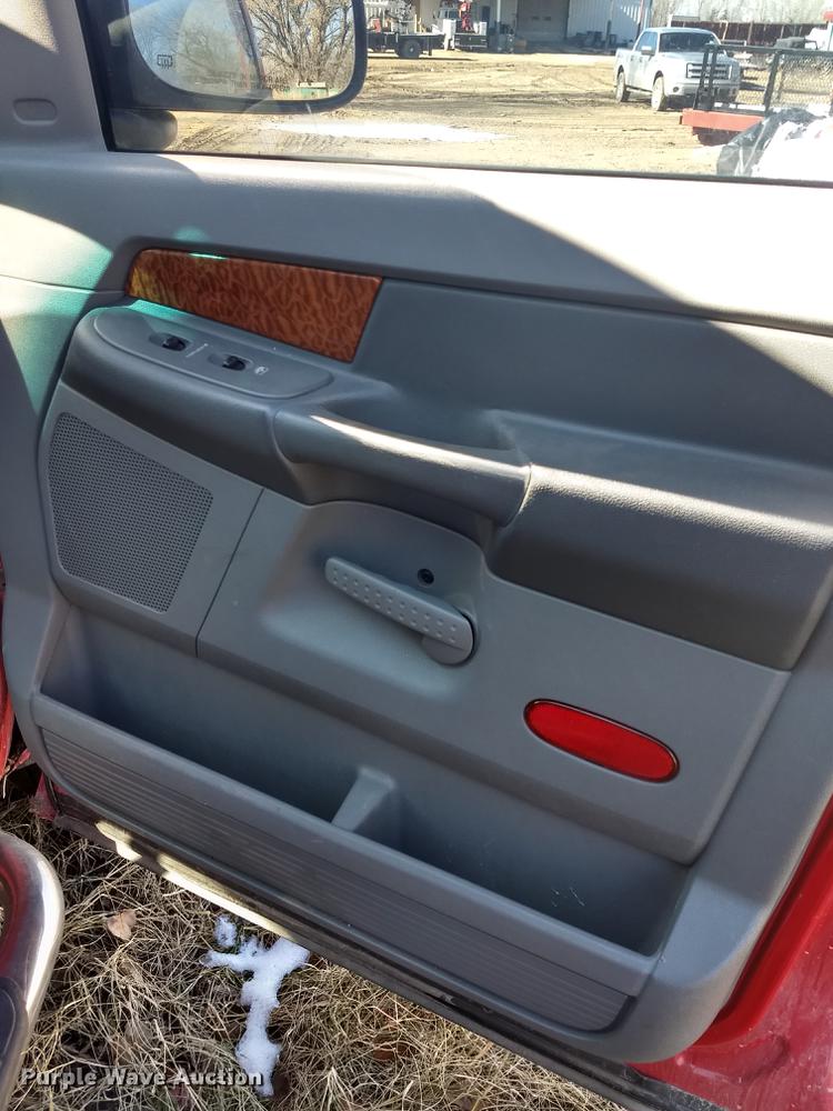 image for item FE9268 2006 Dodge Ram 2500 Lone Star Quad Cab pickup truck