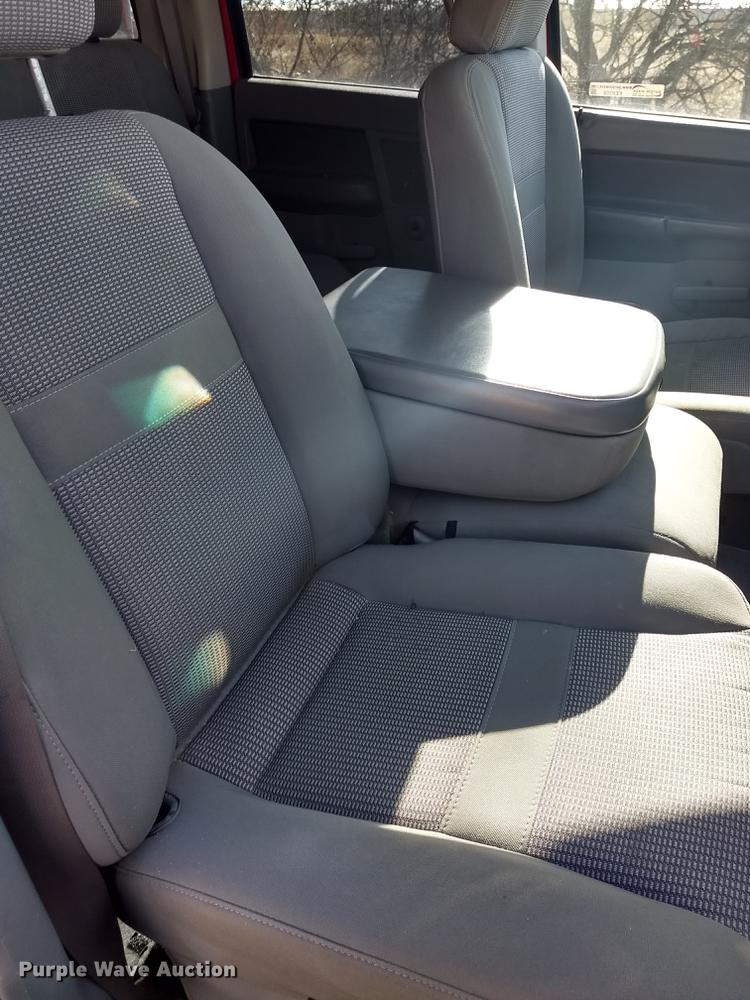 image for item FE9268 2006 Dodge Ram 2500 Lone Star Quad Cab pickup truck