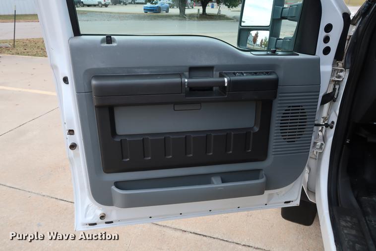 image for item FE9540 2011 Ford F550 Crew Cab flatbed truck