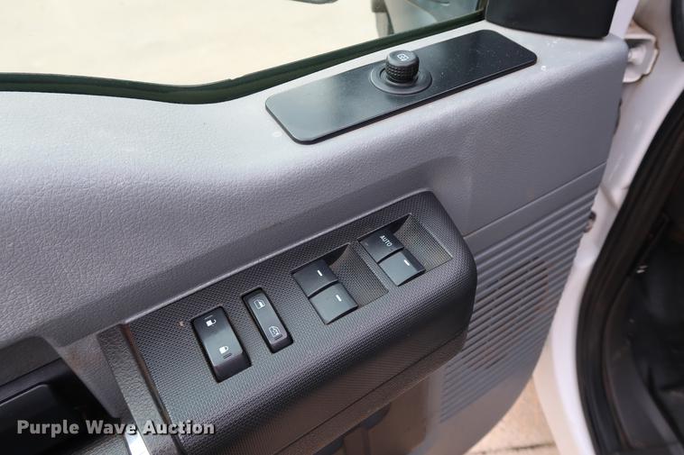 image for item FE9540 2011 Ford F550 Crew Cab flatbed truck