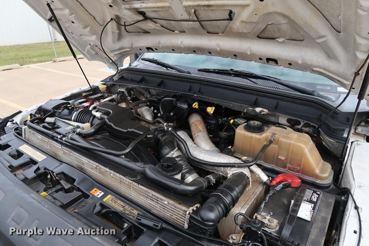 image for item FE9540 2011 Ford F550 Crew Cab flatbed truck