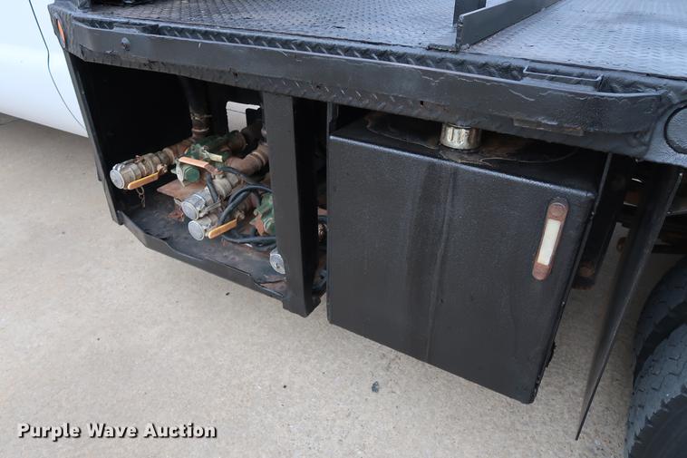 image for item FE9540 2011 Ford F550 Crew Cab flatbed truck