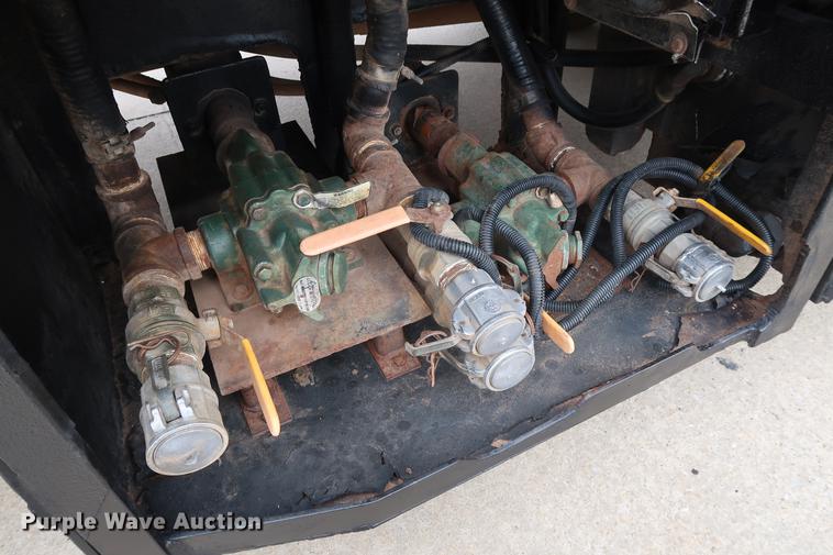 image for item FE9540 2011 Ford F550 Crew Cab flatbed truck