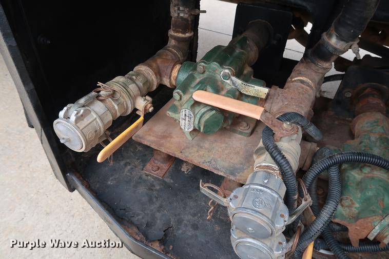 image for item FE9540 2011 Ford F550 Crew Cab flatbed truck