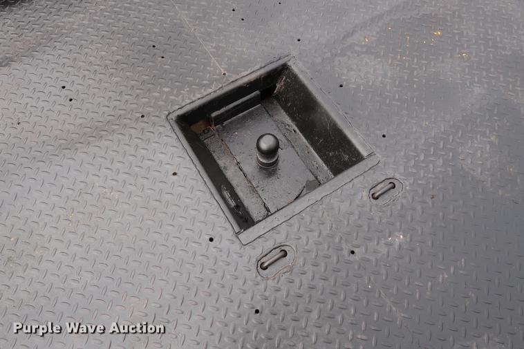 image for item FE9540 2011 Ford F550 Crew Cab flatbed truck