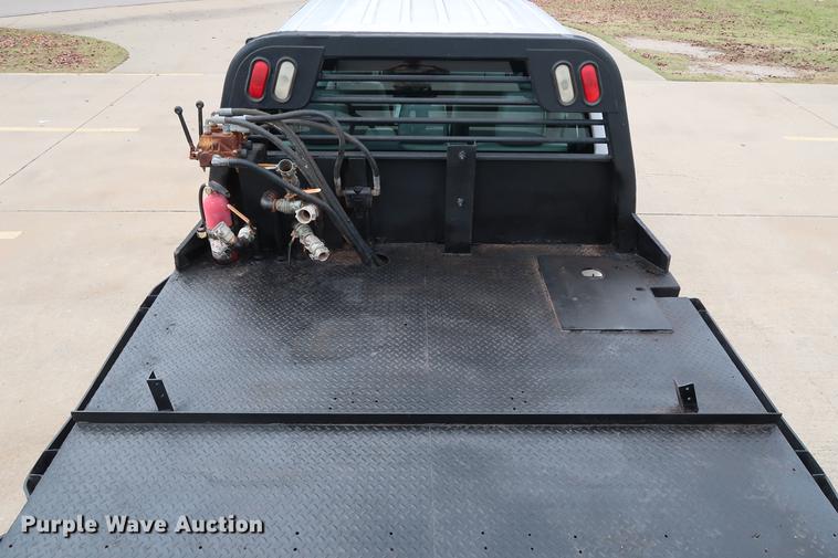 image for item FE9540 2011 Ford F550 Crew Cab flatbed truck