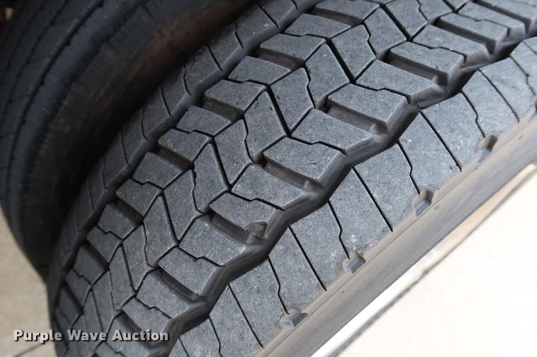 image for item FE9540 2011 Ford F550 Crew Cab flatbed truck