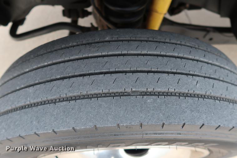 image for item FE9540 2011 Ford F550 Crew Cab flatbed truck