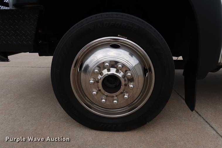 image for item FE9540 2011 Ford F550 Crew Cab flatbed truck