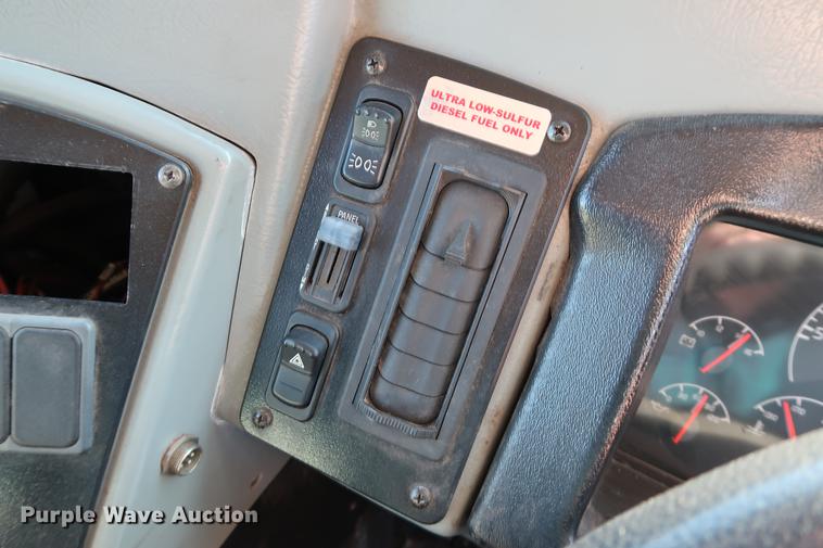 image for item FE9541 2009 Blue Bird Vision Handy Bus school bus