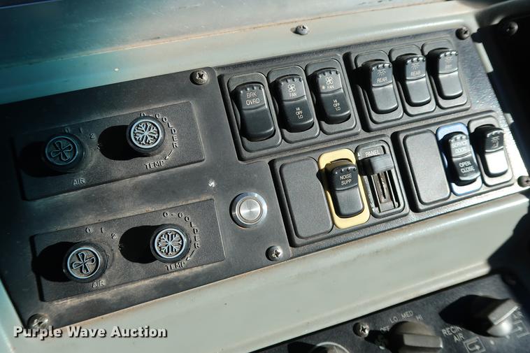 image for item FE9541 2009 Blue Bird Vision Handy Bus school bus