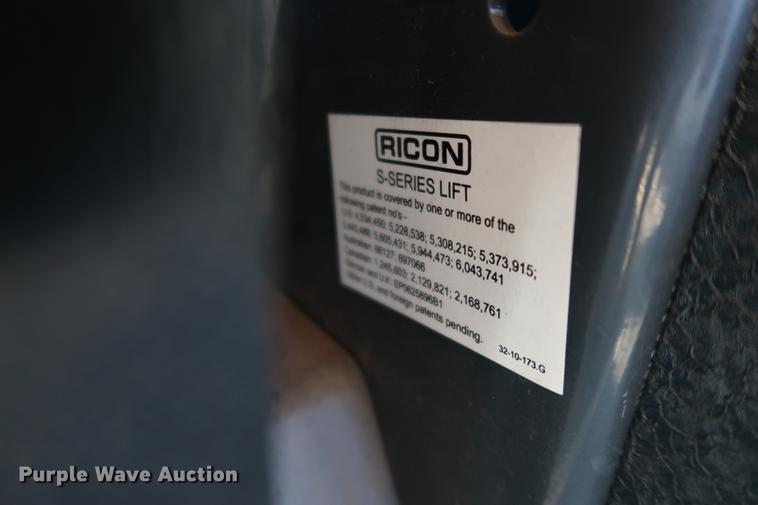 image for item FE9541 2009 Blue Bird Vision Handy Bus school bus