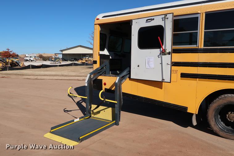image for item FE9541 2009 Blue Bird Vision Handy Bus school bus