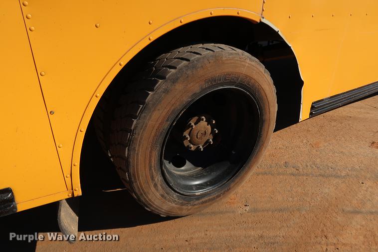 image for item FE9541 2009 Blue Bird Vision Handy Bus school bus