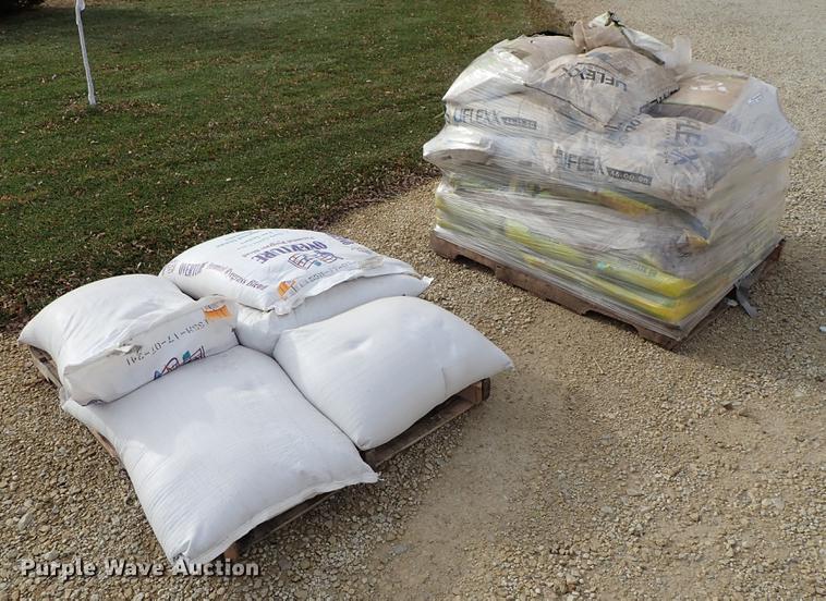 image for item FI9460 Rye grass seed and nitrogen