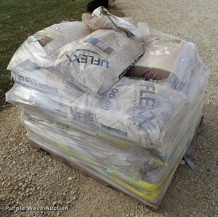 image for item FI9460 Rye grass seed and nitrogen