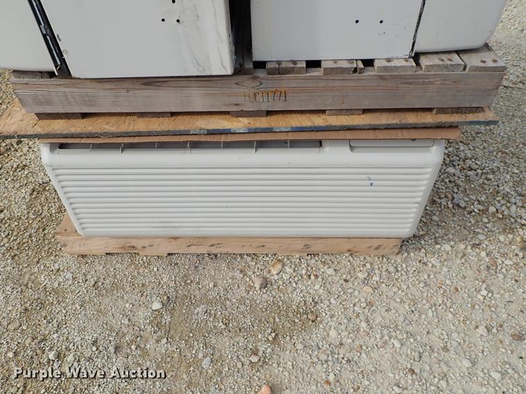 image for item FI9461 (4) Trane PTAC climate control units