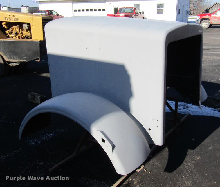 image for item FI9539 Fiberglass hood