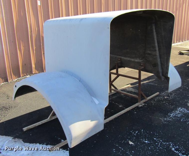 image for item FI9539 Fiberglass hood
