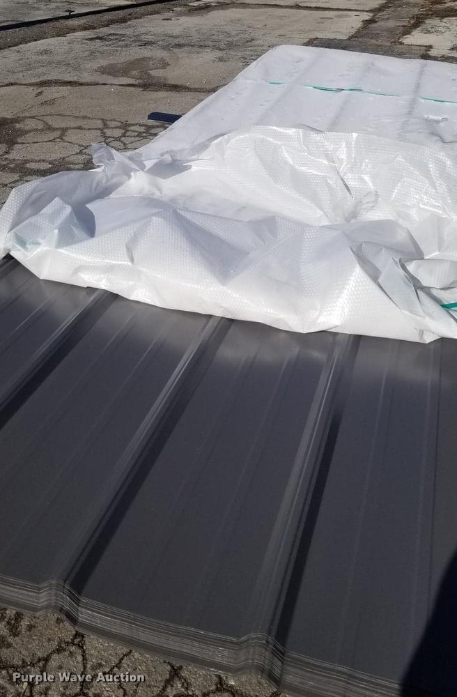 image for item G1409 (72) sheets of metal roofing/siding
