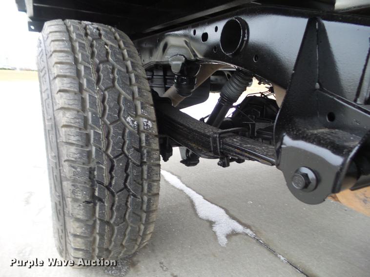 image for item L5729 2012 Chevrolet Silverado 2500HD flatbed pickup truck