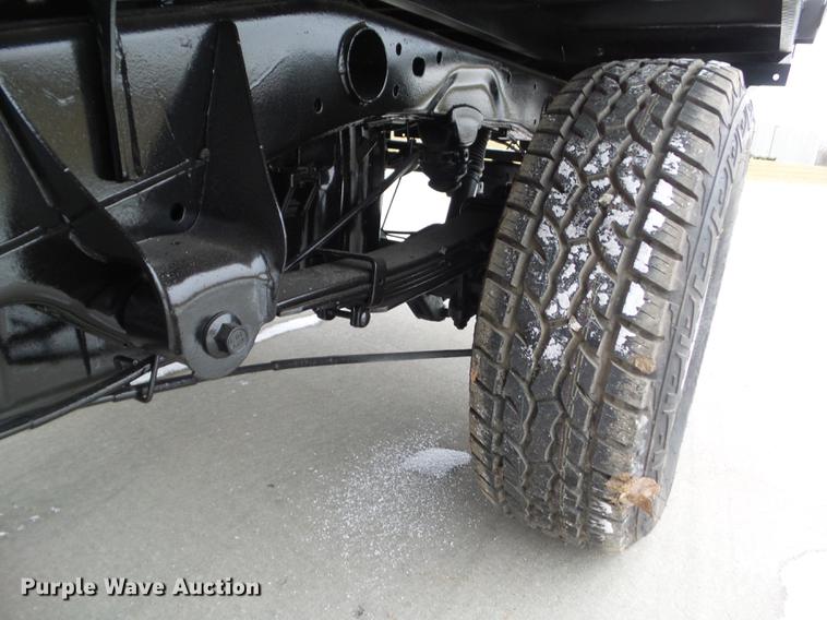 image for item L5729 2012 Chevrolet Silverado 2500HD flatbed pickup truck