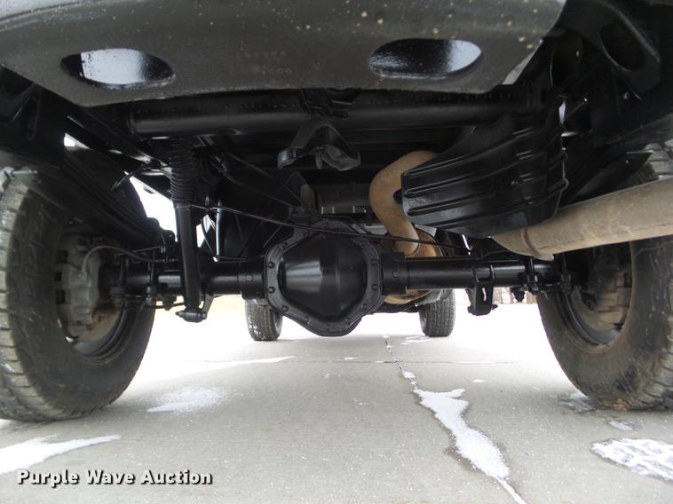 image for item L5729 2012 Chevrolet Silverado 2500HD flatbed pickup truck