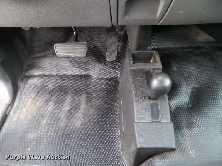 image for item L5730 2013 Chevrolet Silverado 2500HD flatbed pickup truck