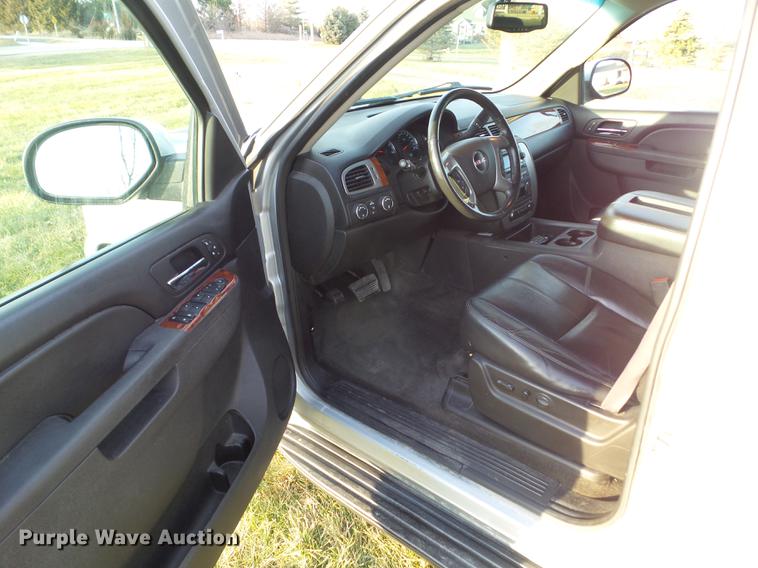 image for item L5732 2012 GMC Yukon SLT SUV